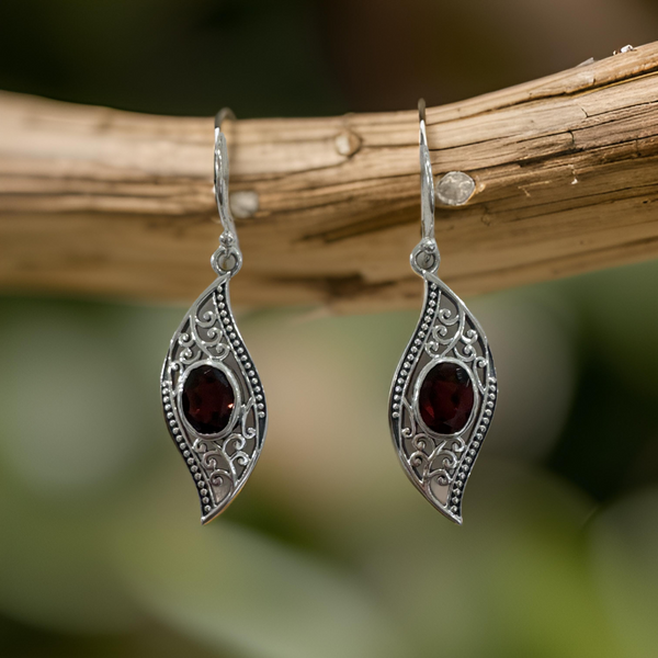 Sterling Silver Garnet Earring