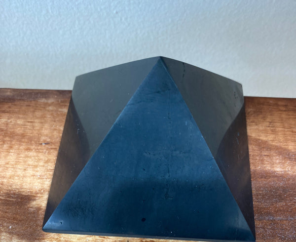 Shungite Pyramid 8 cm