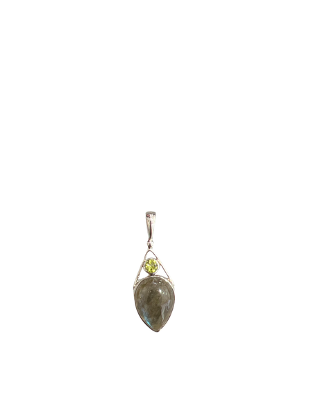 Labradorite Pendant With Peridot