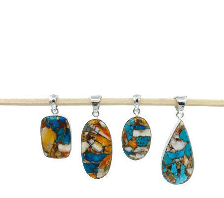 Kingman Turquoise With Spiny Oyster Pendants